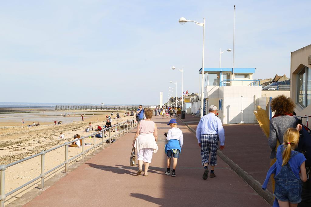 Maison Studios & Appartements Les 4 Vents Luc-sur-Mer ภายนอก รูปภาพ