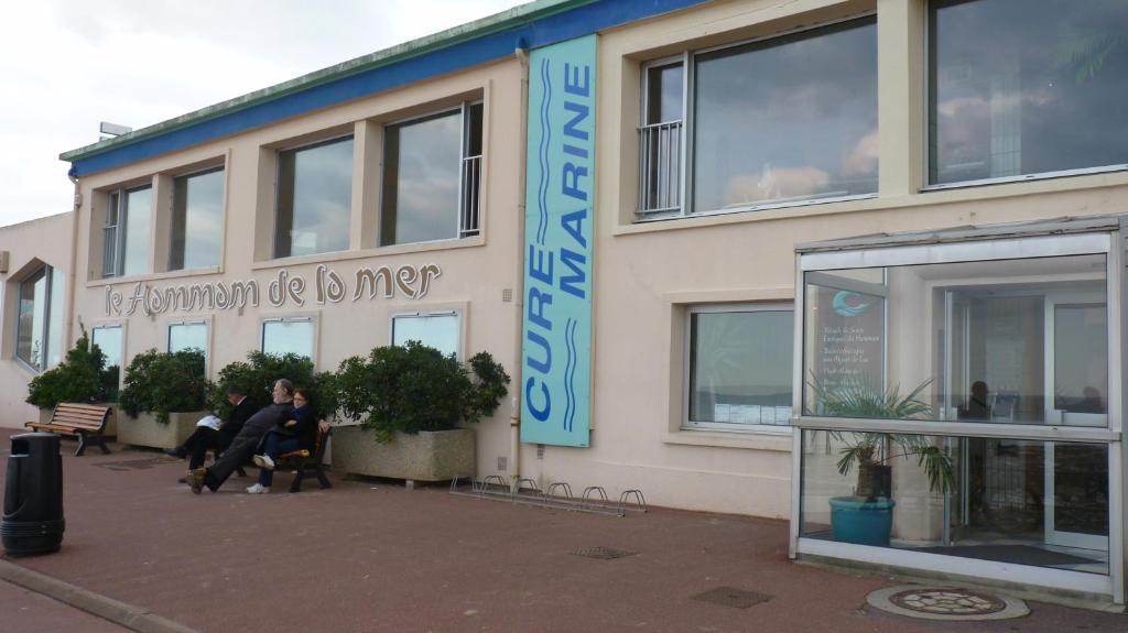 Maison Studios & Appartements Les 4 Vents Luc-sur-Mer ภายนอก รูปภาพ